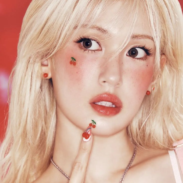 Jeon Somi gallery image