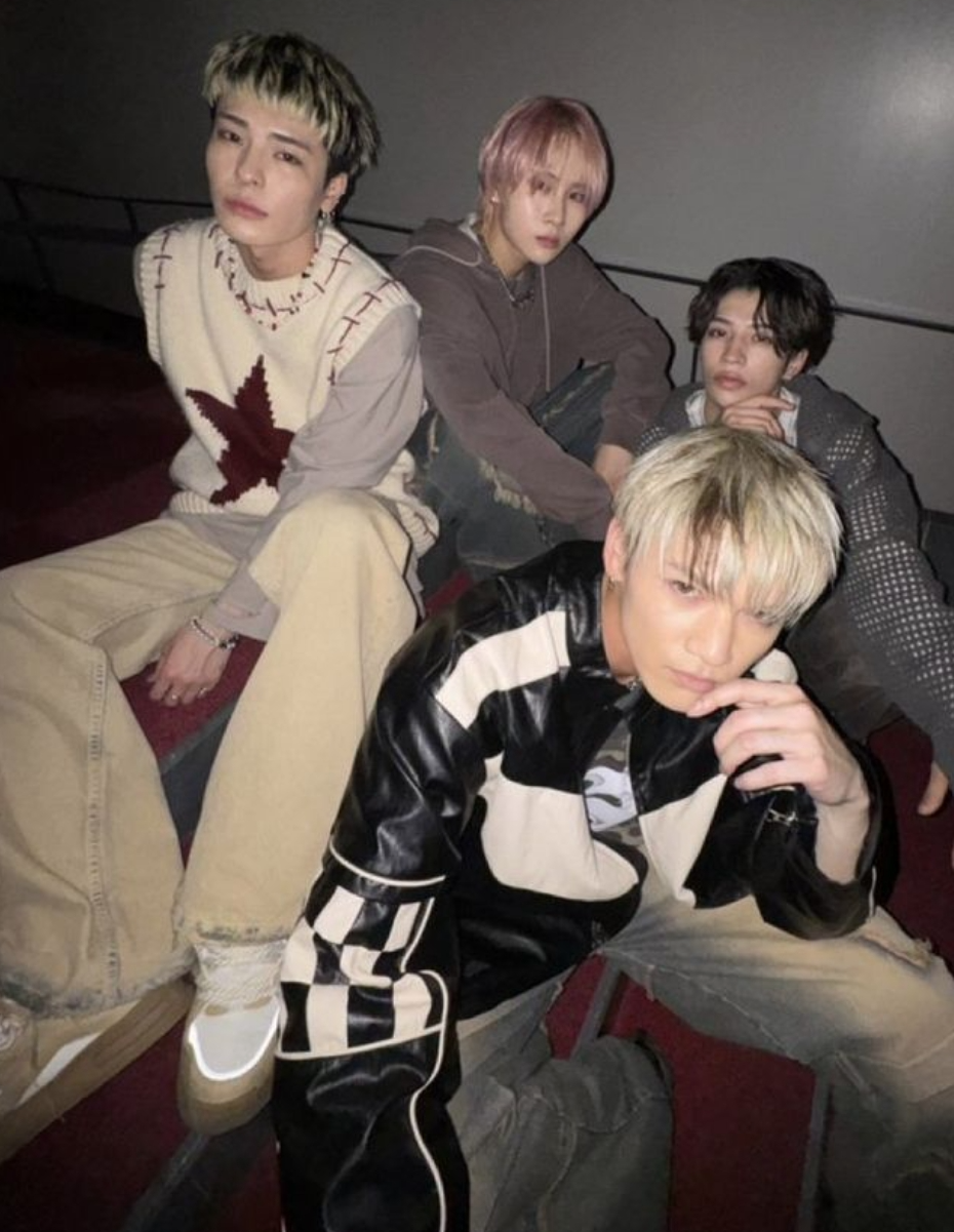 Wolf Howl Harmony photo