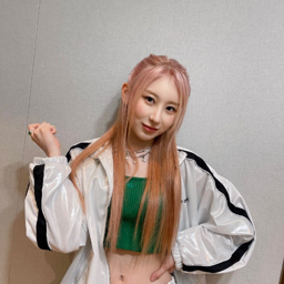 Chaeyeon gallery image