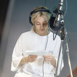 Jeonghan gallery image