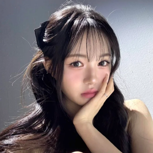 Kim ChaeWon gallery image