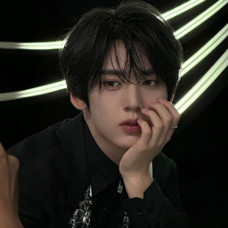 Han Yujin gallery image