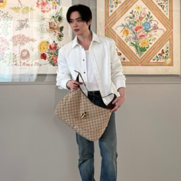 Lee Know gallery image