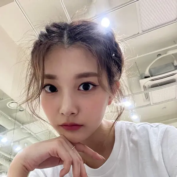 Minseo gallery image