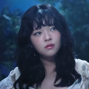 Jeongyeon gallery image