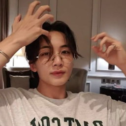 Jeonghan gallery image