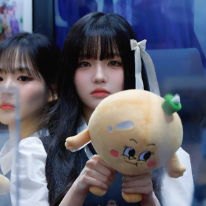 Kim ChaeWon gallery image