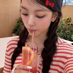 Haerin gallery image