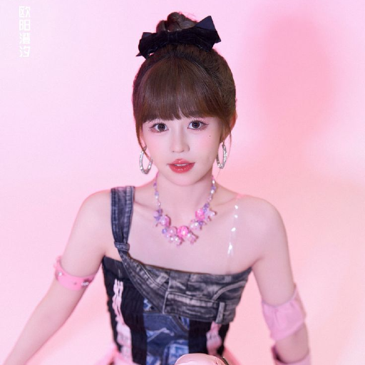 Larawan sa gallery ni Ouyang Chengxi