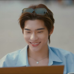 TeeTee gallery image