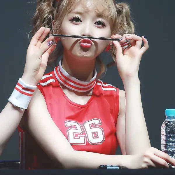 Xuanyi gallery image