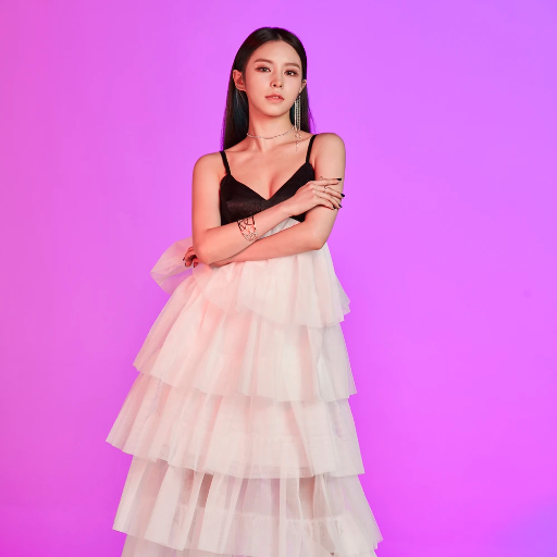 Elkie gallery image