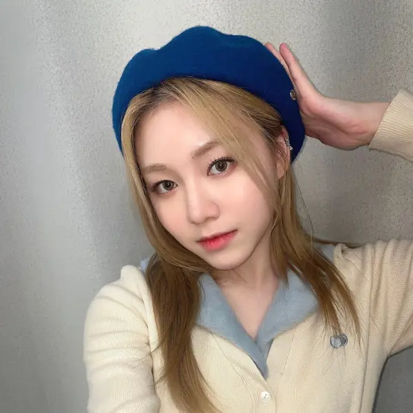 Dahyun gallery image