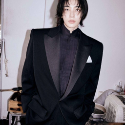 Jeonghan gallery image