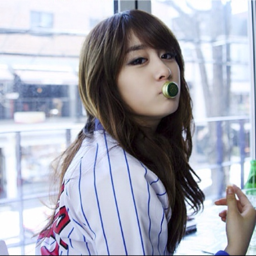 Jiyeon gallery image