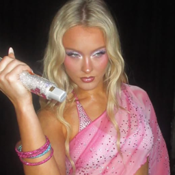 Zara Larsson gallery image