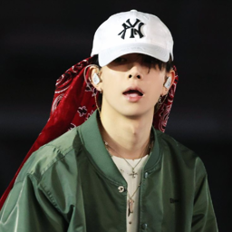 Heeseung gallery image