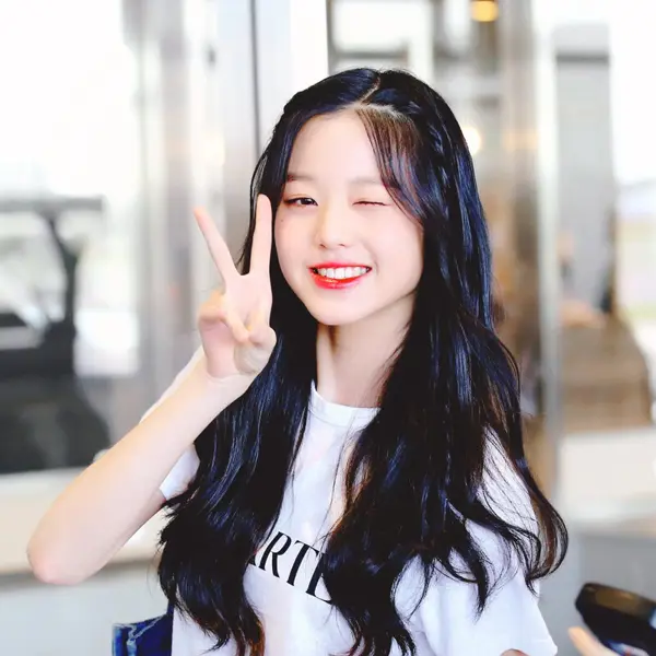 Wonyoung gallery image