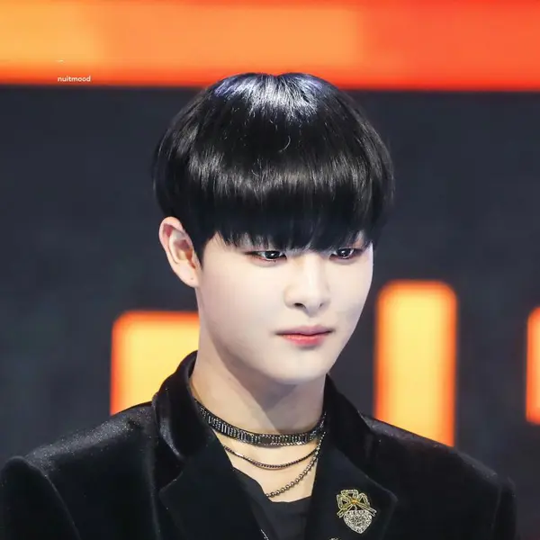 Park Jihoon gallery image