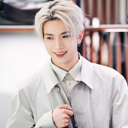 Heeseung gallery image