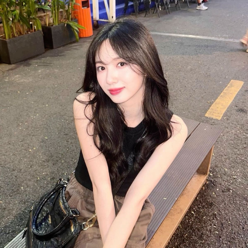 Jiwon gallery image