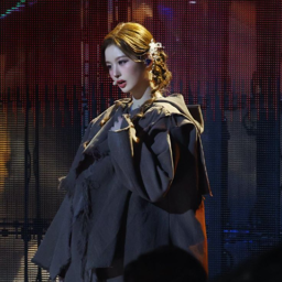 Sullyoon gallery image