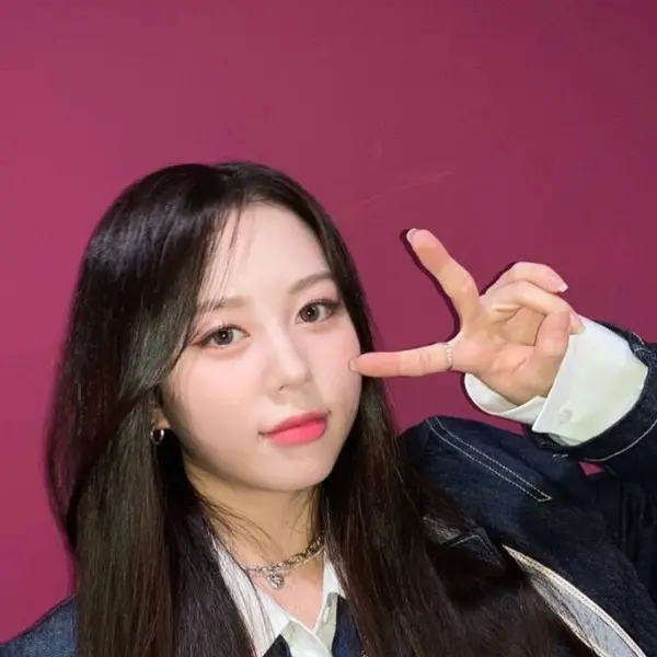 Jeong HyeRin gallery image