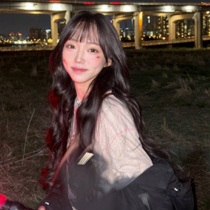 Park ShiOn gallery image