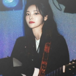 Jinsoul gallery image