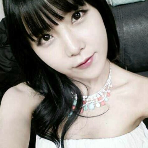 Hyunyoung gallery image