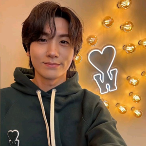 Hyungsik gallery image