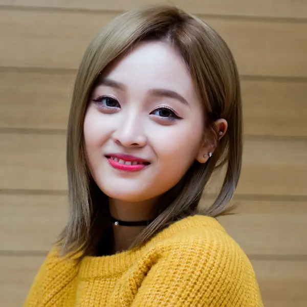 Xuanyi gallery image