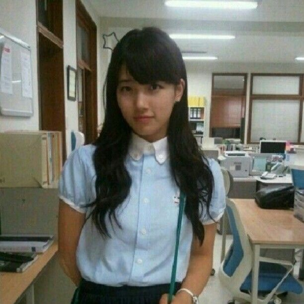 Gambar galeri Suzy