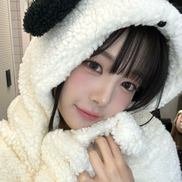 Kim ChaeWon gallery image