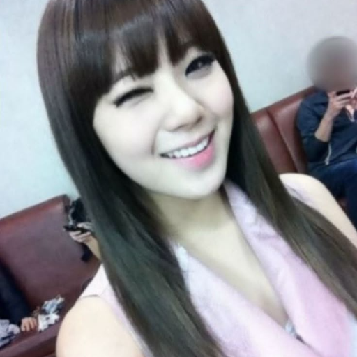 Gambar galeri Park Sooyoung
