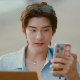 TeeTee gallery image