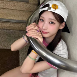 Hyerin gallery image