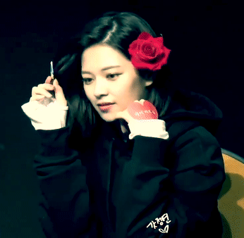 Jeongyeon gif