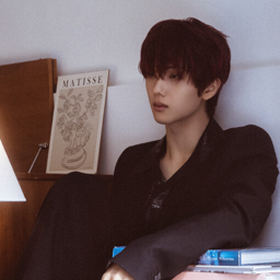 Jisung gallery image