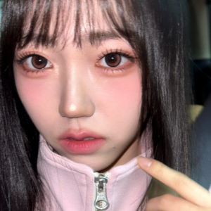 Park ShiOn gallery image