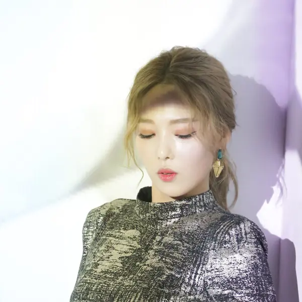 Jeon Somin gallery image