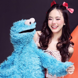 Vanesya gallery image