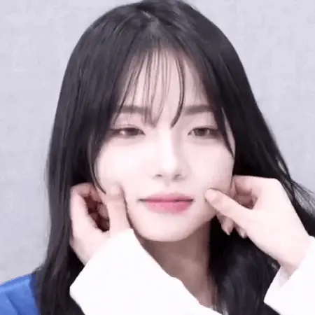 Kim ChaeWon gif