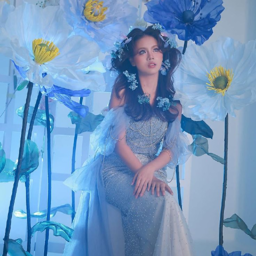 Vanesya gallery image