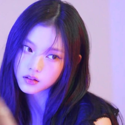 Haerin gallery image