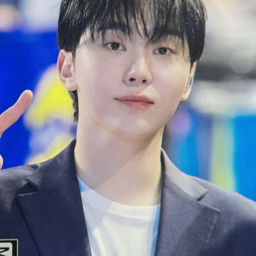 Seungkwan gallery image