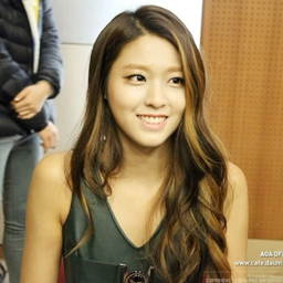 Seolhyun gallery image