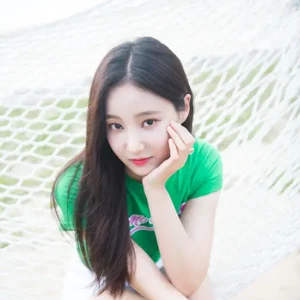 Yeonwoo gallery image
