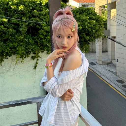 Jiwoo gallery image