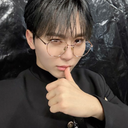 Seungkwan gallery image